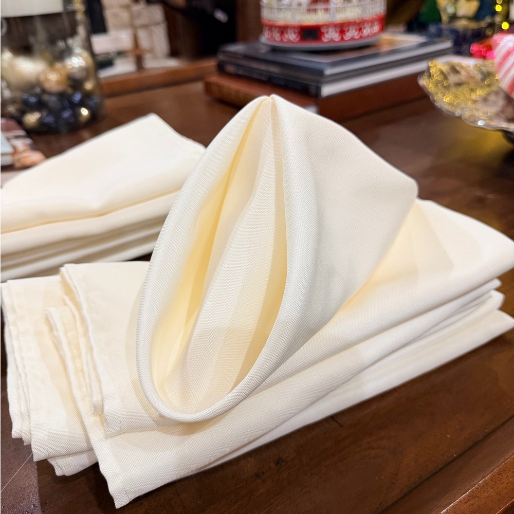 Cream Napkin Set